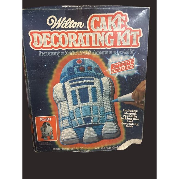 Wilton 1980 Star Wars Darth Vader R2-D2 Cake Decorating Kit Cake Pans - Picture 2 of 11